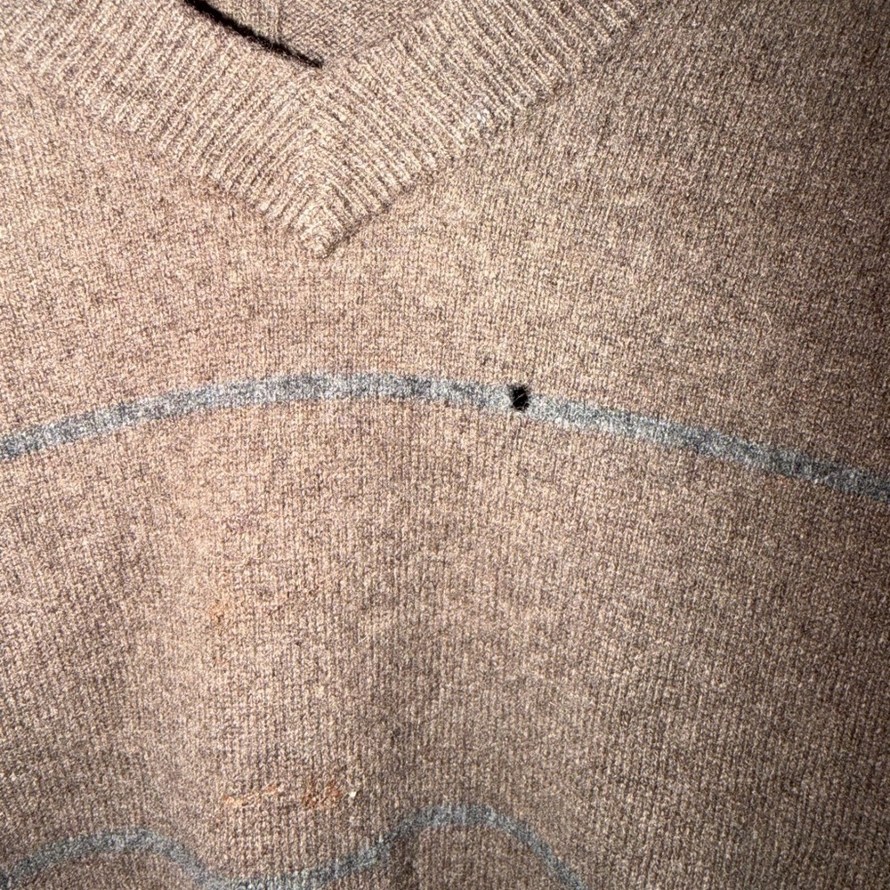 Patagonia Cashmere Wool Blend V Neck Sweater - Picture 2 of 6